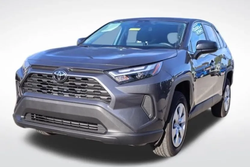 2024 Toyota RAV4 LE photo 1