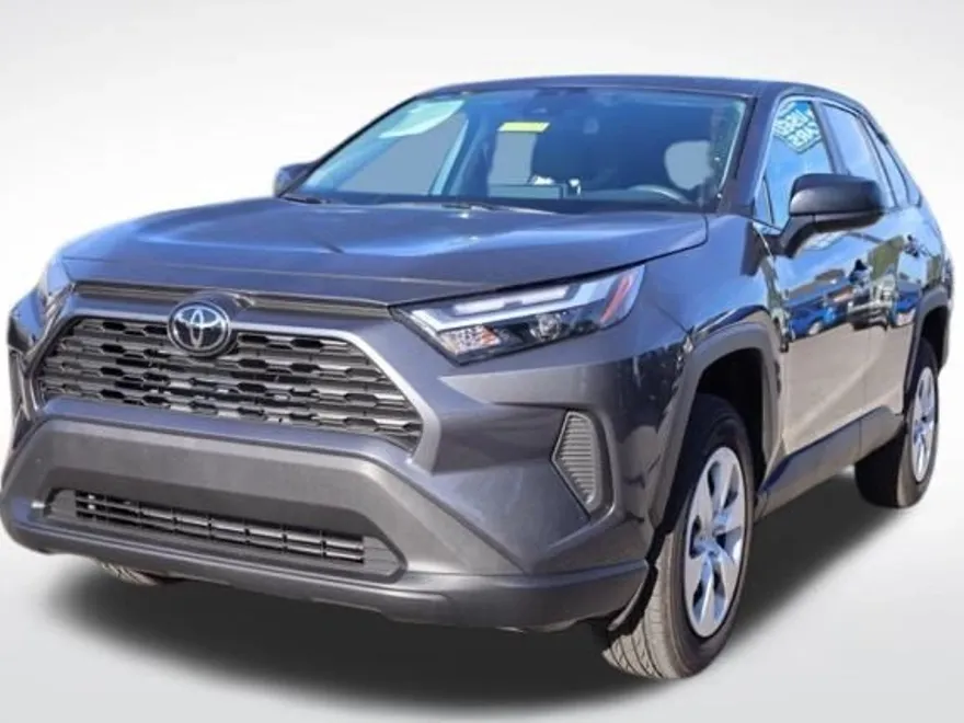 2024 Toyota RAV4 LE photo 1