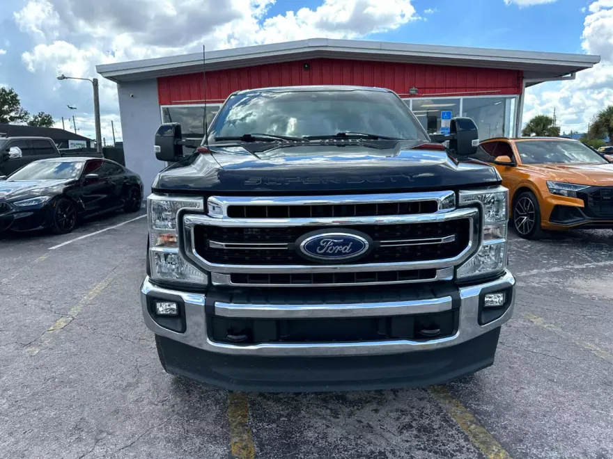 2022 Ford F-250 Lariat photo 1