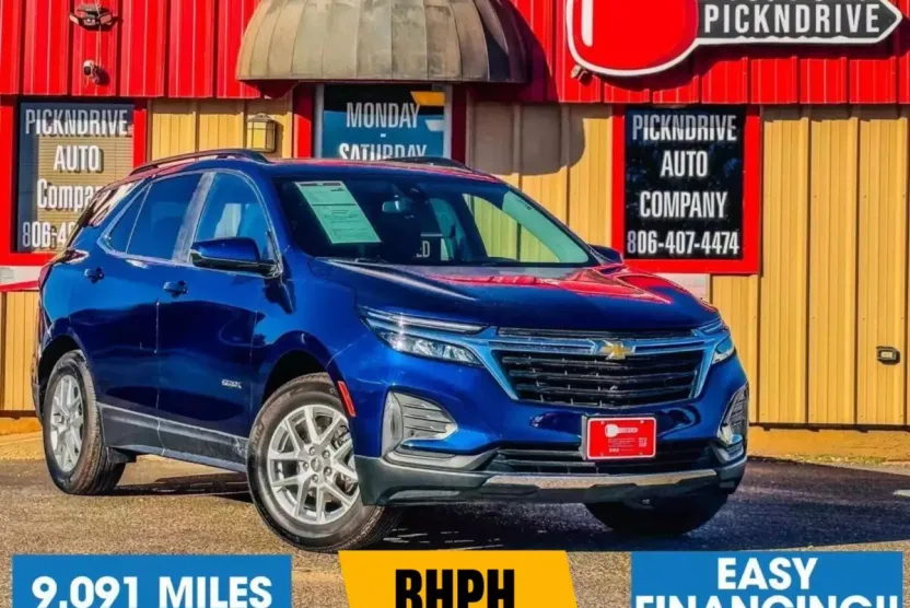 2023 Chevrolet Equinox LT photo 1