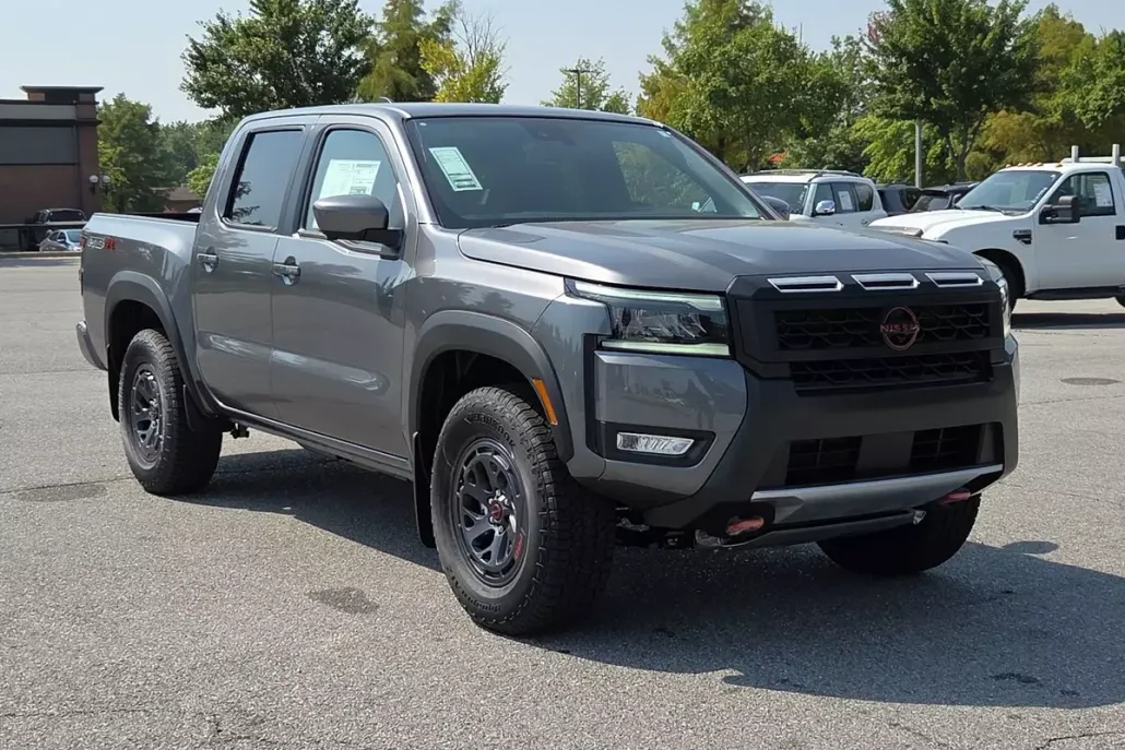 2026 Nissan Frontier Crew Cab PRO-4X photo 1