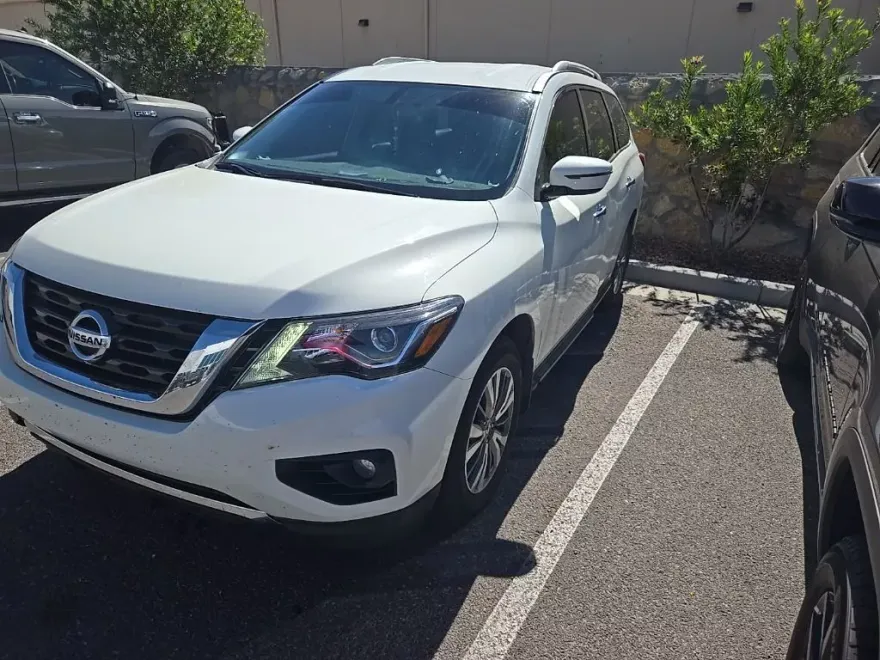 2020 Nissan Pathfinder SV photo 1