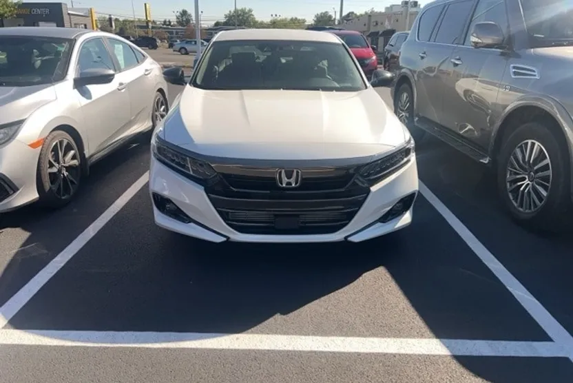 2022 Honda Accord Sport 1.5T photo 1