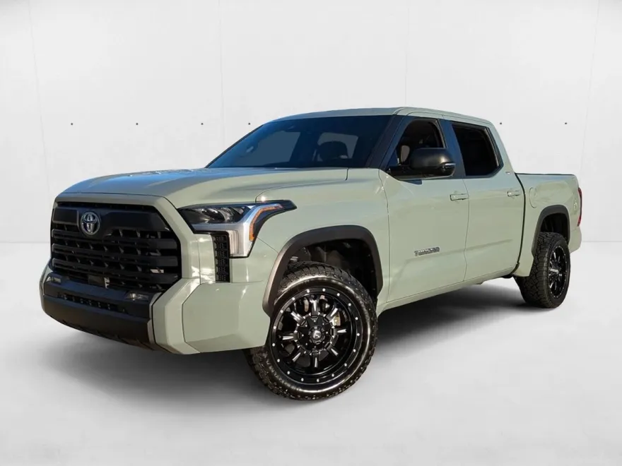 2024 Toyota Tundra SR5 photo 1