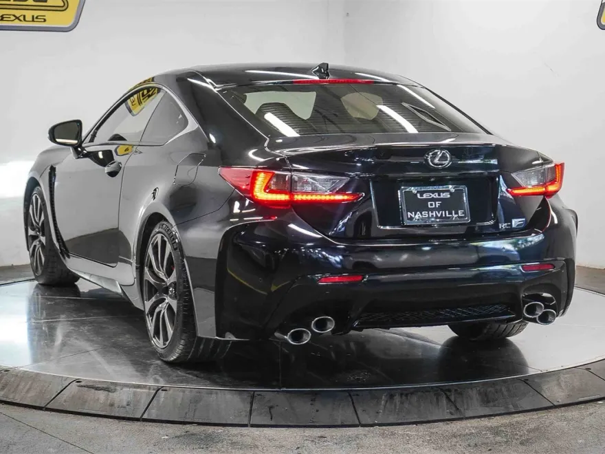 2016 Lexus RC F photo 2