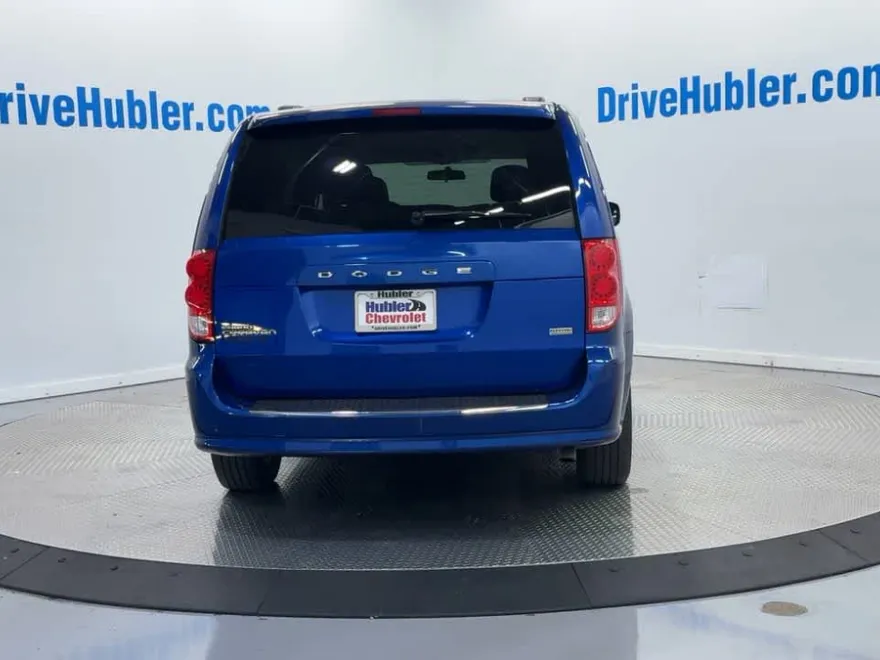 2013 Dodge Grand Caravan SXT photo 1