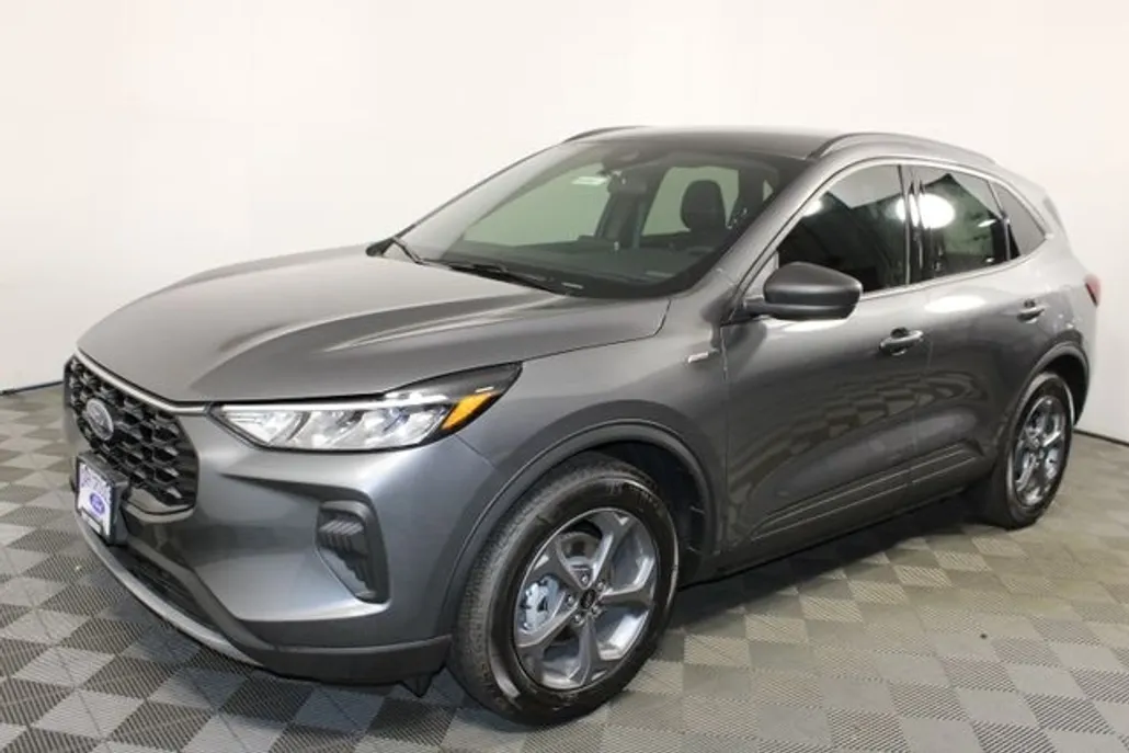 2025 Ford Escape ST-Line photo 1