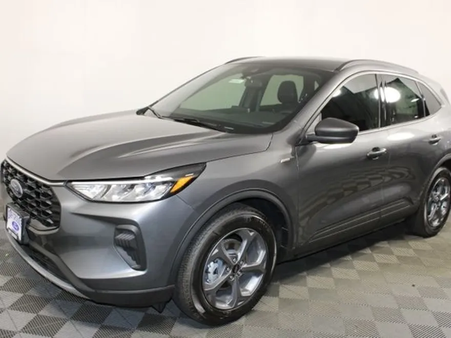 2025 Ford Escape ST-Line photo 1