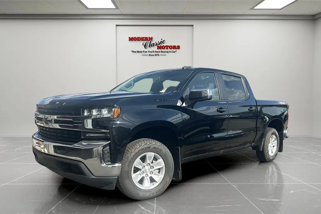2022 Chevrolet Silverado 1500 LT photo 1