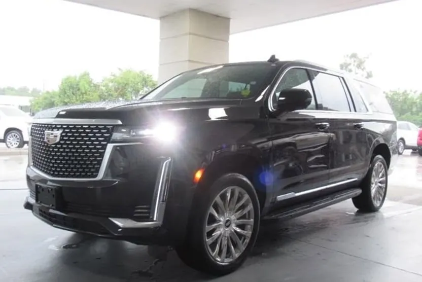 2023 Cadillac Escalade ESV Premium Luxury photo 1