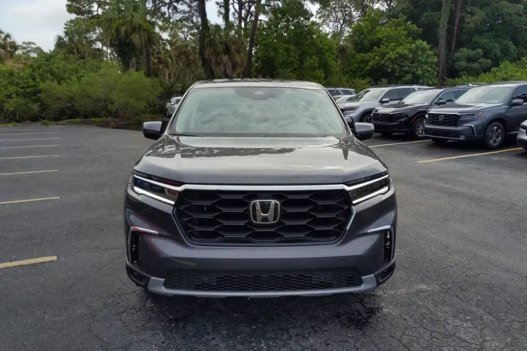 2025 Honda Pilot EX-L photo 1