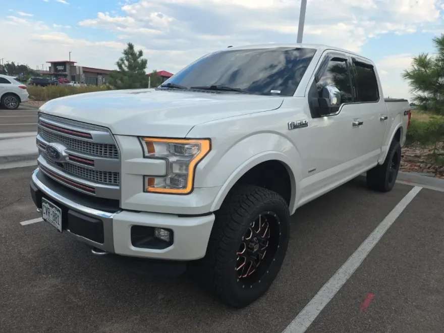 2016 Ford F-150 Platinum photo 1