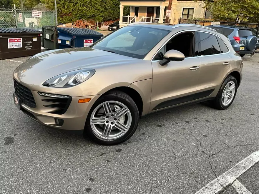 2017 Porsche Macan S photo 1