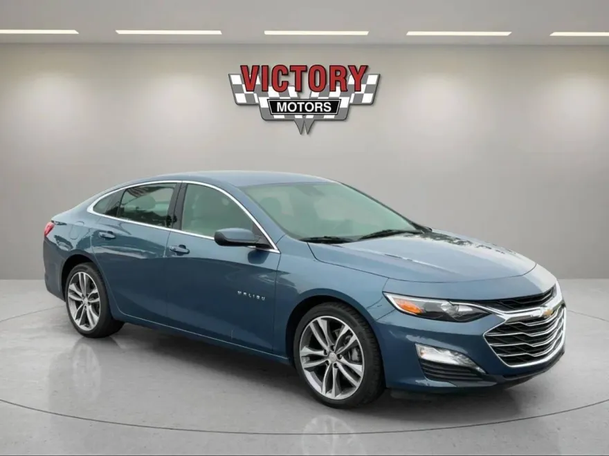 2025 Chevrolet Malibu 1LT photo 1