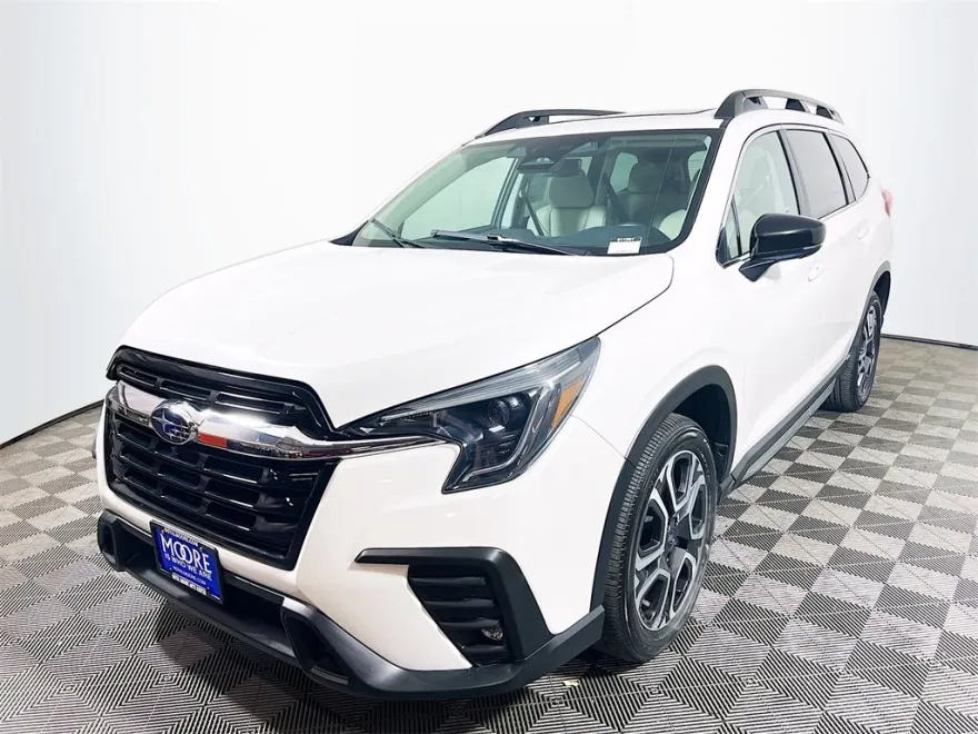 2024 Subaru Ascent Limited photo 1