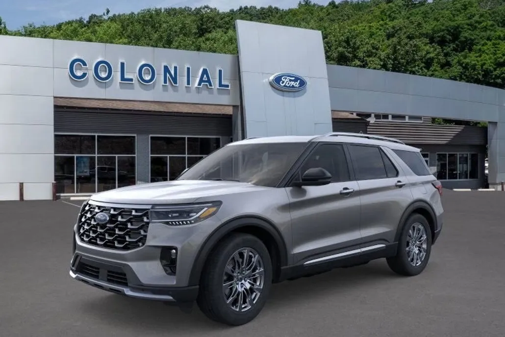 2025 Ford Explorer Platinum photo 1