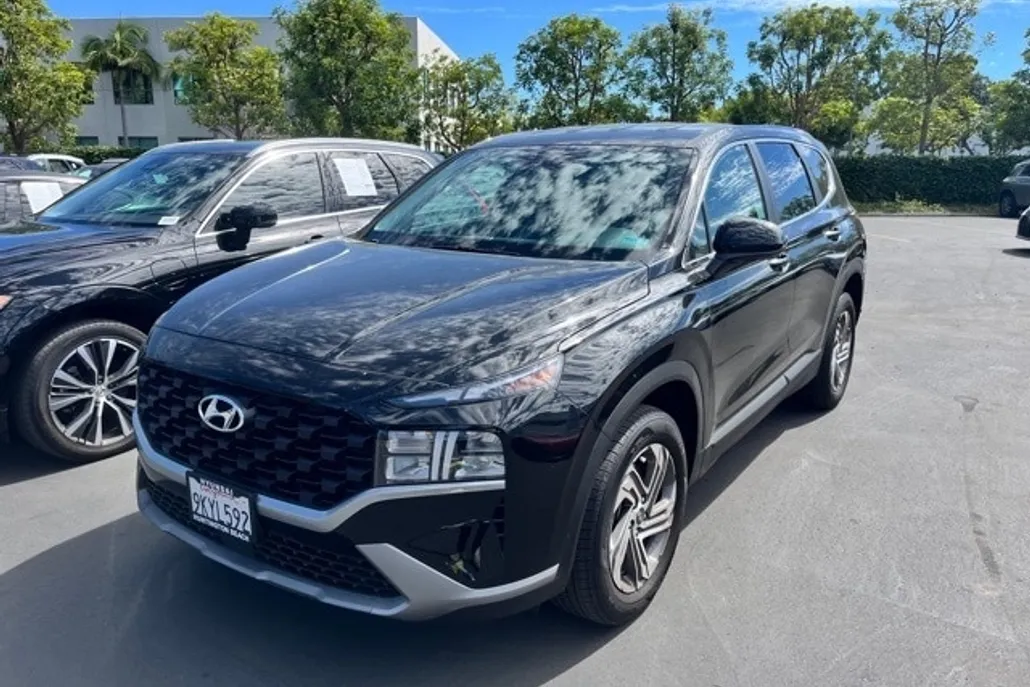 2023 Hyundai Santa Fe SE photo 1