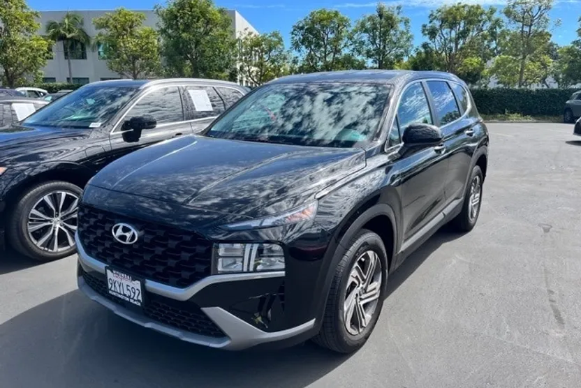 2023 Hyundai Santa Fe SE photo 1