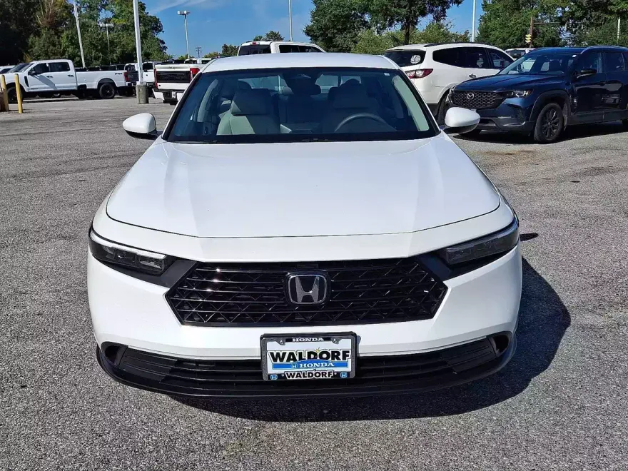 2023 Honda Accord LX photo 1