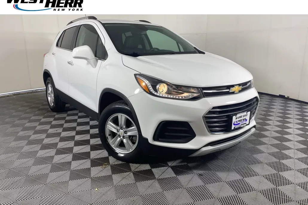 2019 Chevrolet Trax LT photo 1