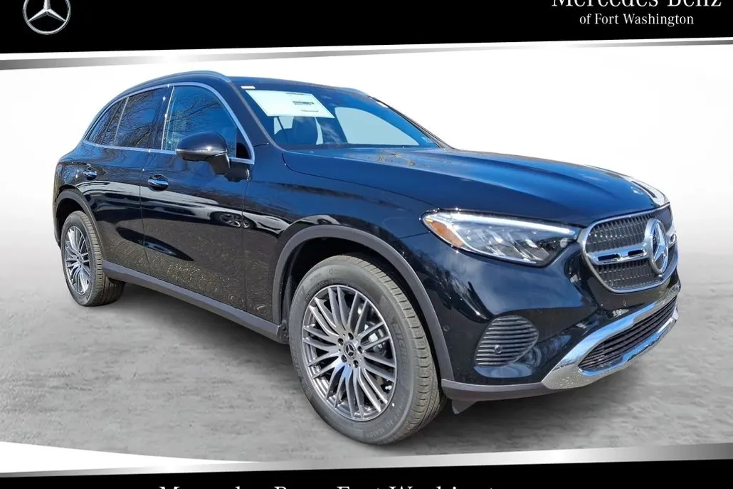2025 Mercedes Benz GLC 300 4MATIC photo 1