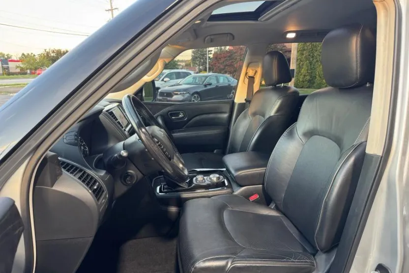 2020 Infiniti QX80 Luxe photo 1