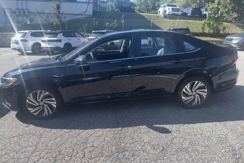 2020 Volkswagen Jetta SEL photo 1