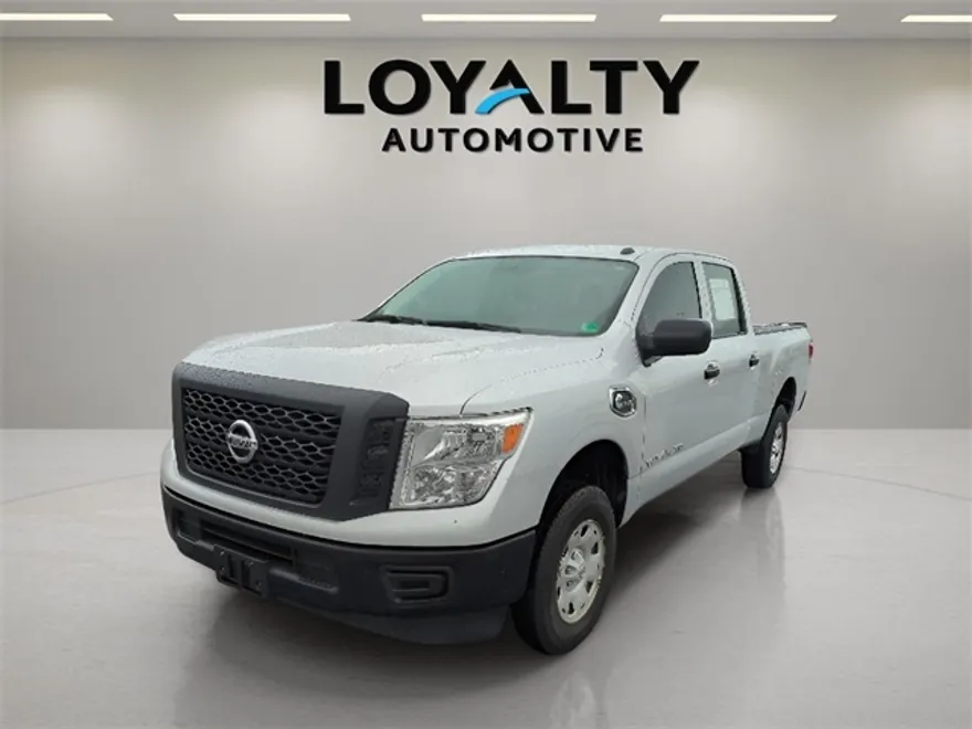 2019 Nissan Titan S Crew Cab photo 1