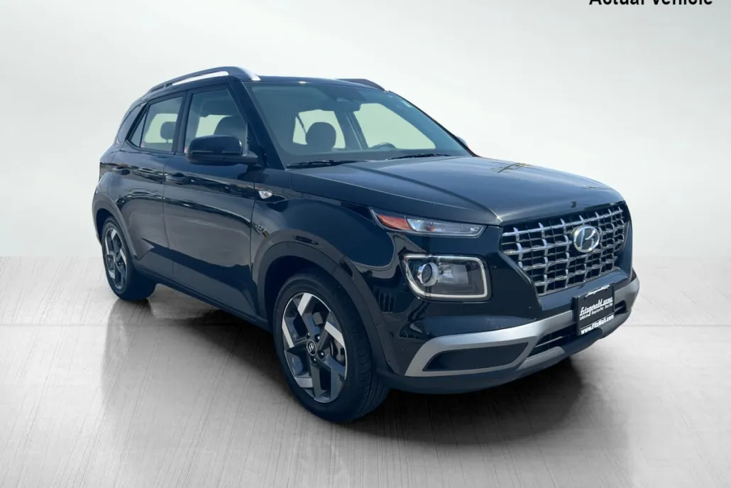 2023 Hyundai Venue SEL photo 1