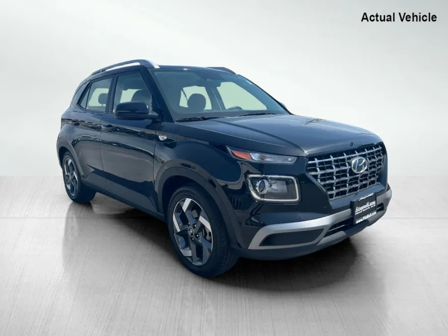 2023 Hyundai Venue SEL photo 1