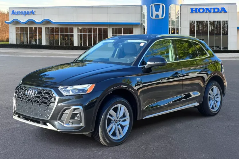 2022 Audi Q5 S line Premium photo 1
