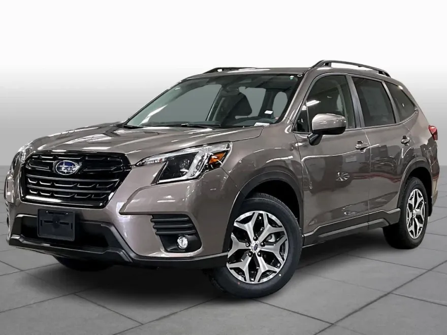 2024 Subaru Forester Premium photo 1