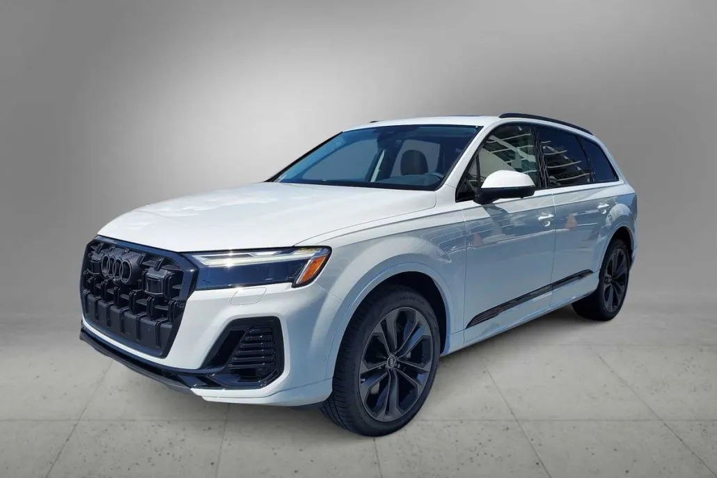 2025 Audi Q7 55 Premium Plus photo 1