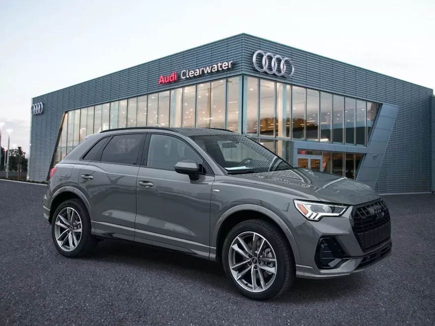 2025 Audi Q3 45 TFSI S line Premium photo 1
