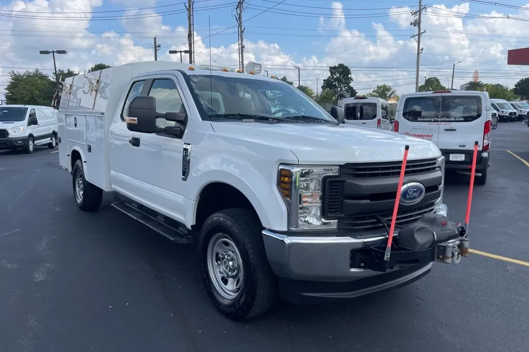 2019 Ford F-350 photo 1