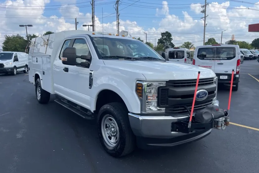 2019 Ford F-350 photo 1