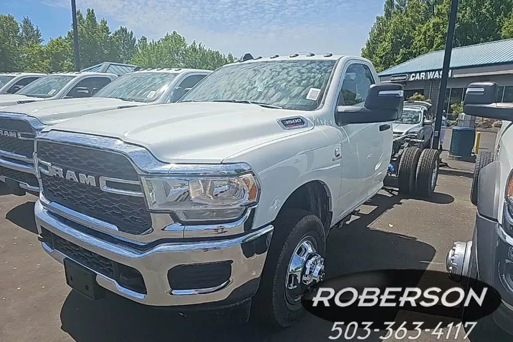 2024 Ram 3500 Tradesman photo 1