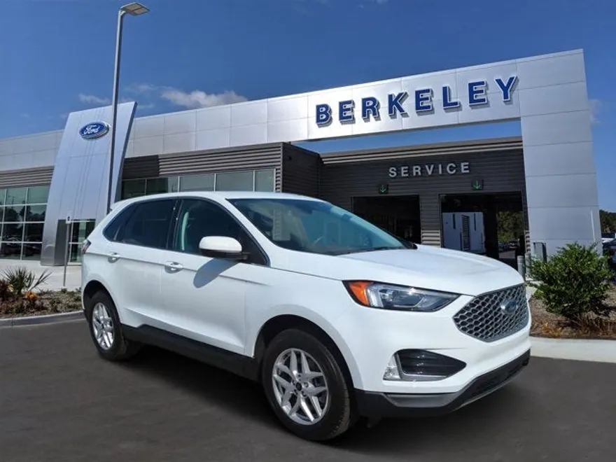 2024 Ford Edge SEL photo 1