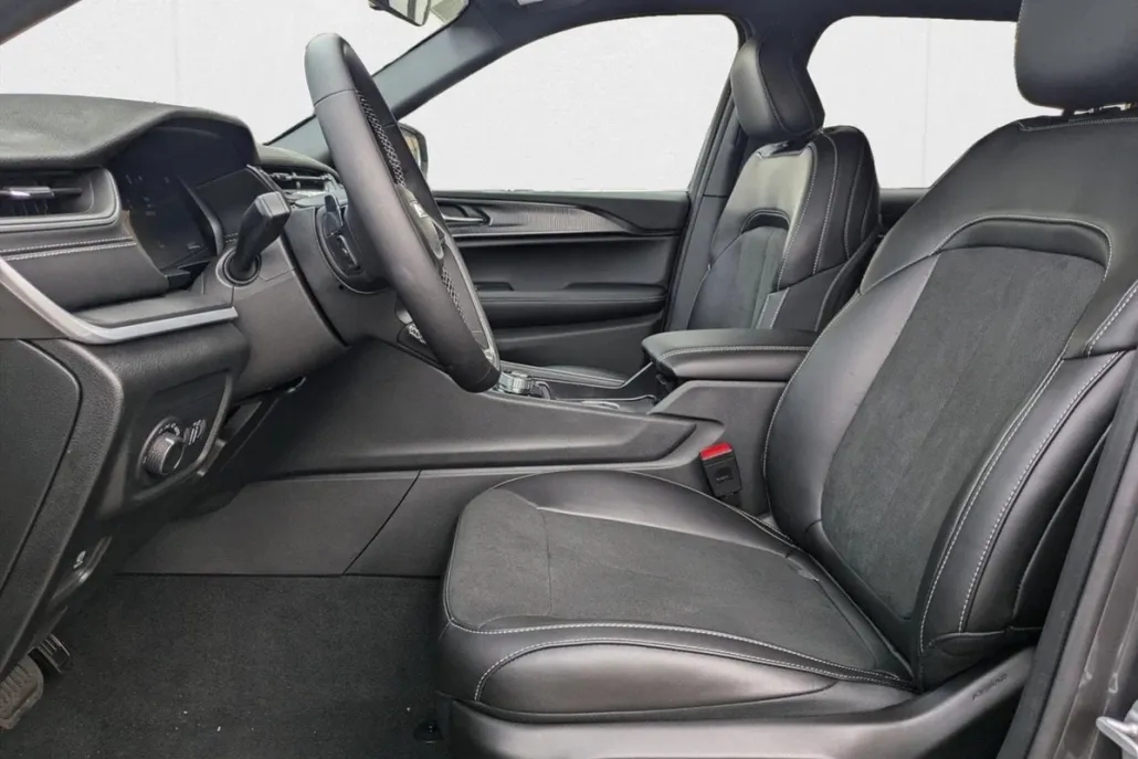 2025 Jeep Grand Cherokee Altitude X photo 1