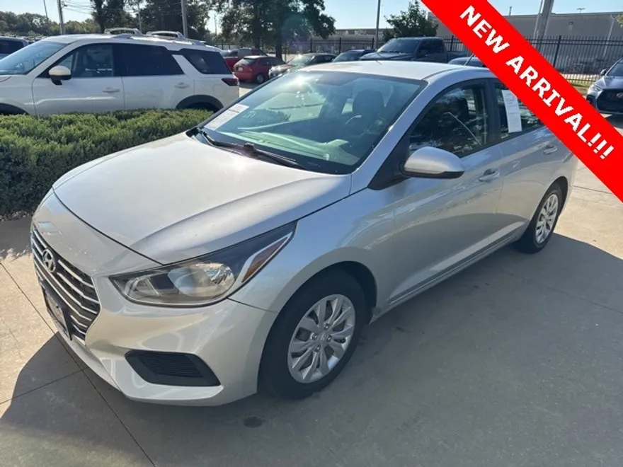 2021 Hyundai Accent SE photo 1