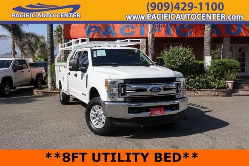 2017 Ford F-350 photo 1