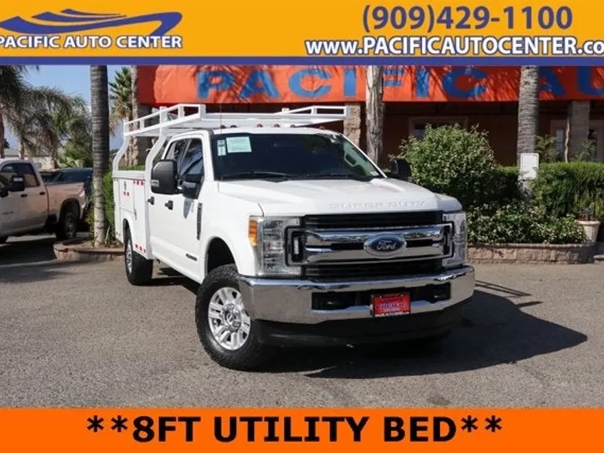 2017 Ford F-350 photo 1