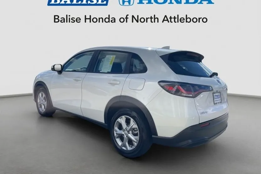 2025 Honda HR-V LX photo 1