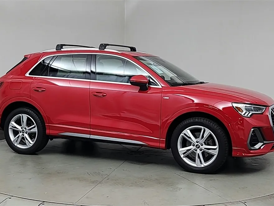 2022 Audi Q3 S line Premium Plus photo 1