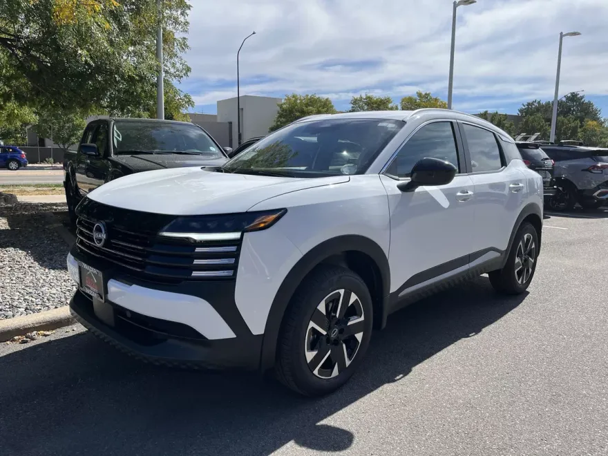2026 Nissan Kicks SV photo 1