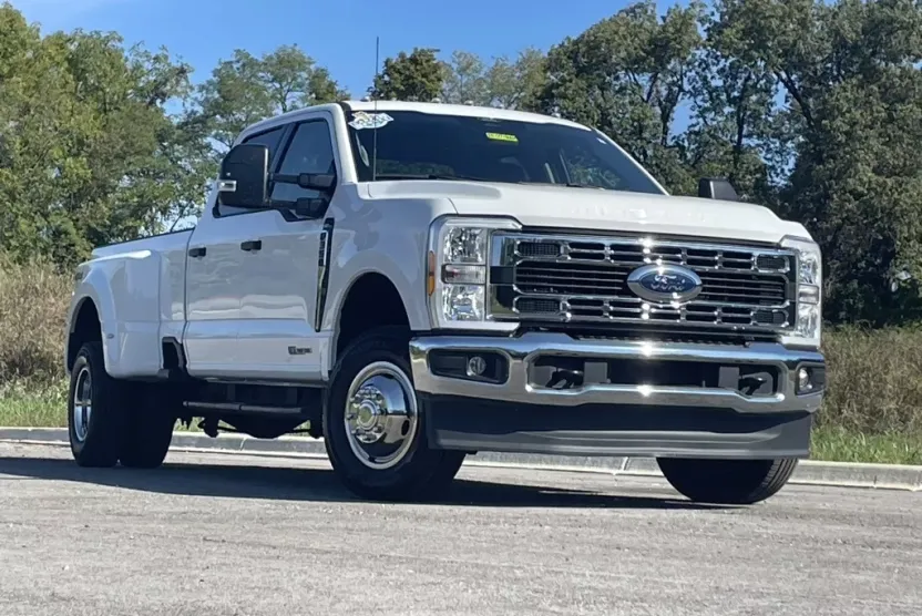 2024 Ford F-350 XLT photo 1
