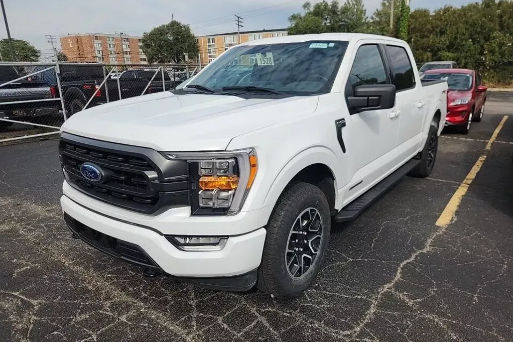 2023 Ford F-150 XLT photo 1