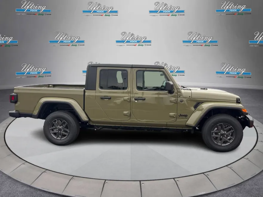 2025 Jeep Gladiator Sport S photo 1