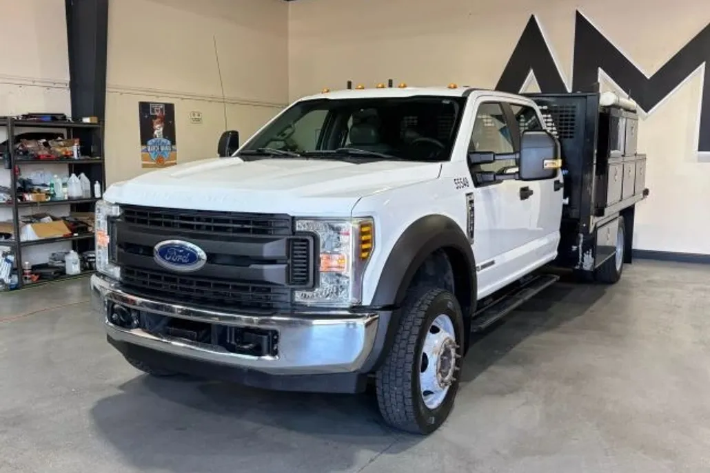 2019 Ford F-550 photo 1