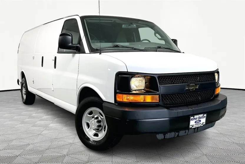 2016 Chevrolet Express 3500 Work Van Cargo photo 1